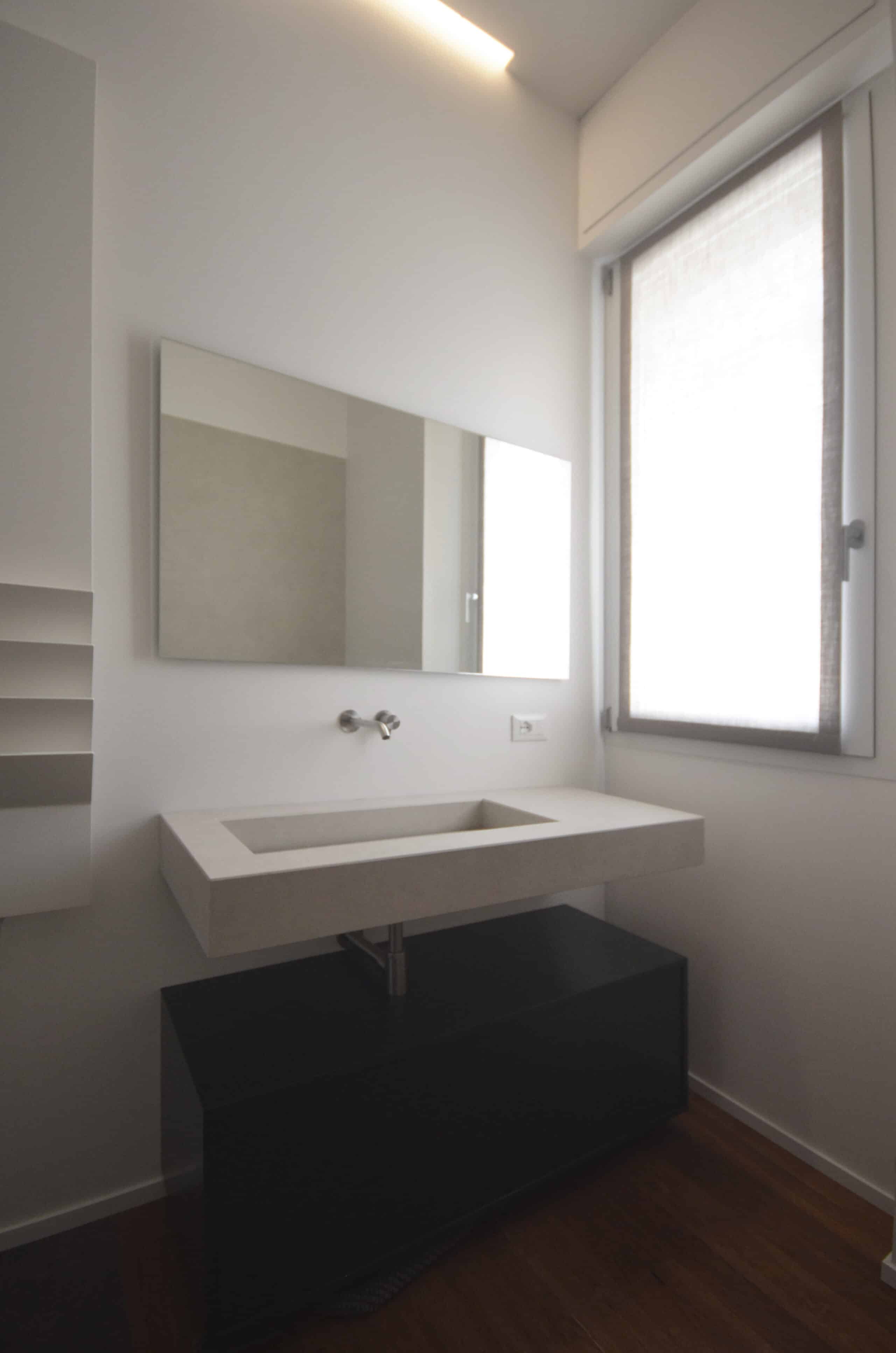 casa MB SR. mobile bagno rivestito in laminam. 